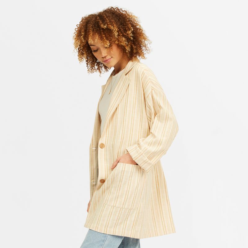 Blazer-Mujer-Off-Duty