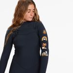 Traja-de-Agua-Mujer-4-3-Salty-Dayz-Natural-Chest-Zip