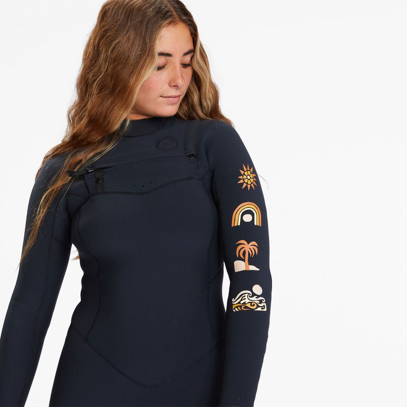 Traja-de-Agua-Mujer-4-3-Salty-Dayz-Natural-Chest-Zip