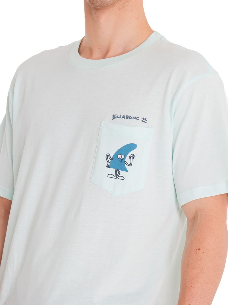 POLERA HOMBRE FUNGHI POCKET CELESTE BILLABONG